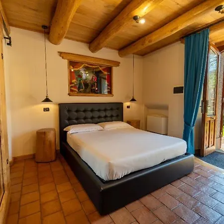 Landsted Etna Quota Mille Boutique Hotel, Typical Sicilian Food & Wine *